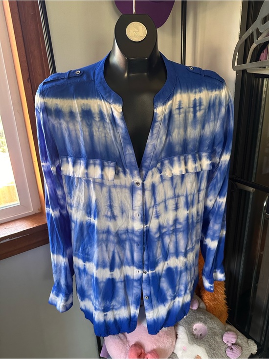 Calvin Klein Tops - 🔥3 for $15 Calvin Klein tie dye style blouse M